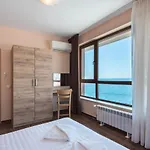 Apartment Sea View In Princess