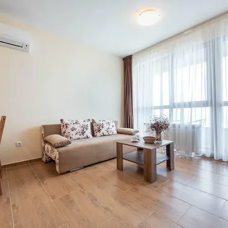 Sea View In Princess Apartment