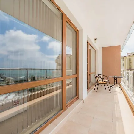 Sea View In Princess Apartment Balchik