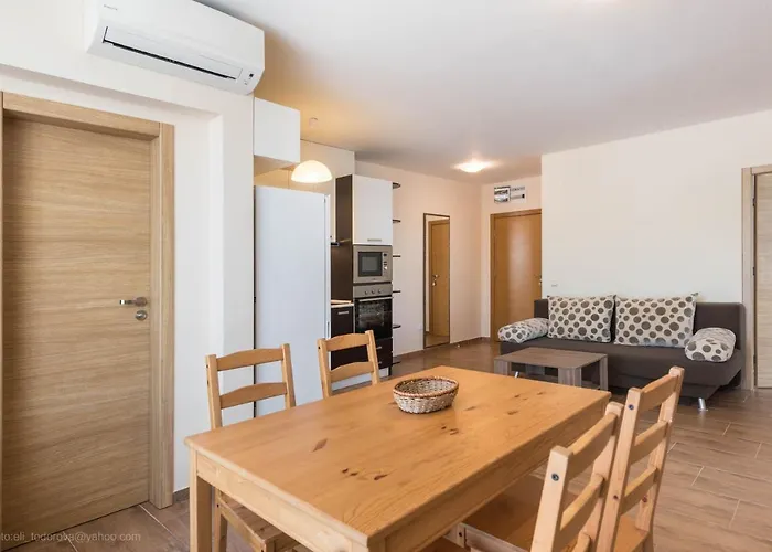 Sea View In Princess Apartment *